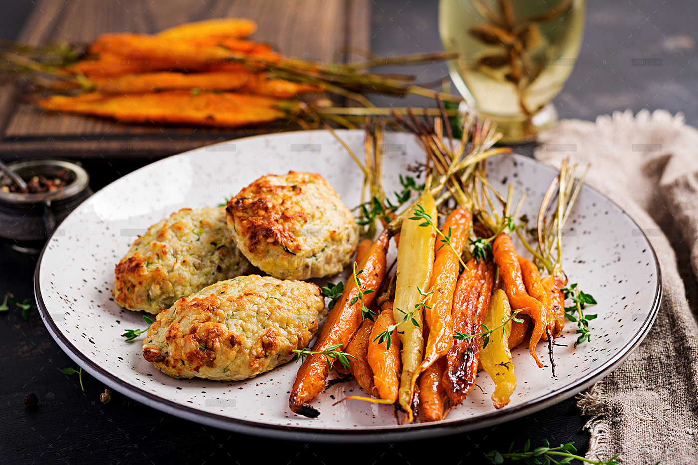 demo-attachment-153-baked-organic-carrots-with-thyme-and-cutlet-S3FDCJE-copy